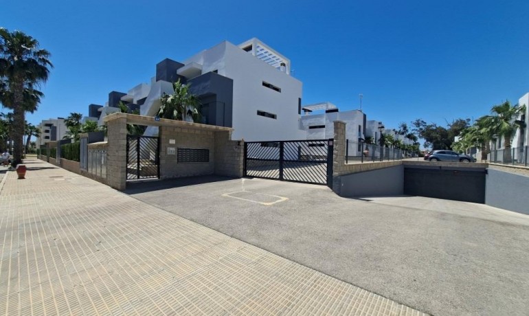 Sale - Apartment / Flat -
Guardamar del Segura* - El Raso
