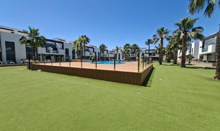 Sale - Apartment / Flat -
Guardamar del Segura* - El Raso