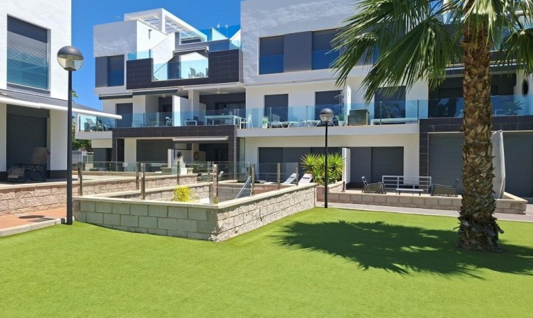 Sale - Apartment / Flat -
Guardamar del Segura* - El Raso
