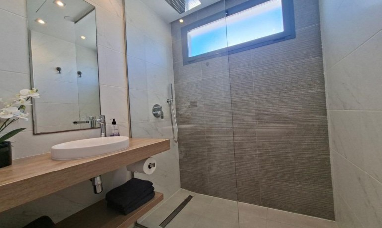 Sale - Apartment / Flat -
Guardamar del Segura* - El Raso
