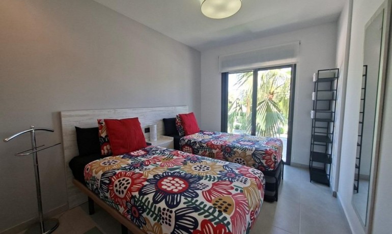 Sale - Apartment / Flat -
Guardamar del Segura* - El Raso