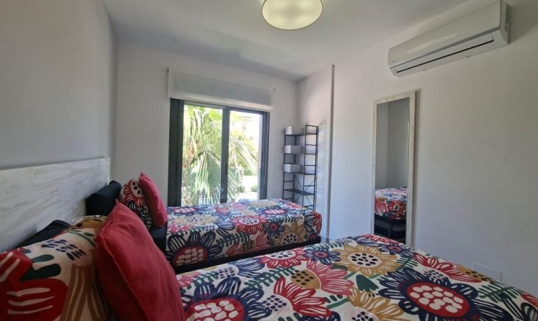 Sale - Apartment / Flat -
Guardamar del Segura* - El Raso