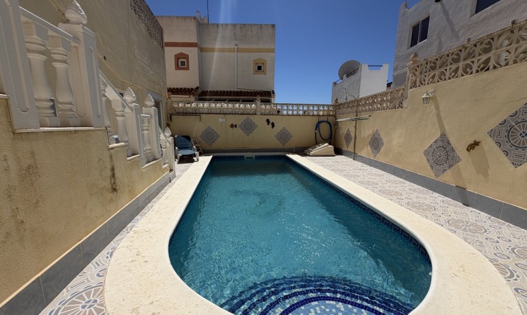 Sale - House -
San Miguel de Salinas* - San Miguel De Salinas