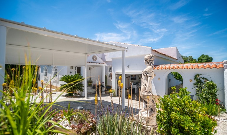 Venta - Casa -
La Marina - LA MARINA