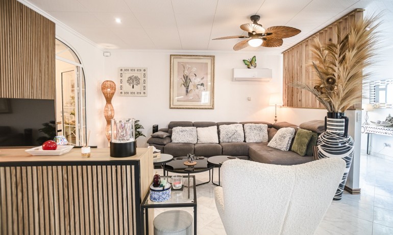 Venta - Casa -
La Marina - LA MARINA