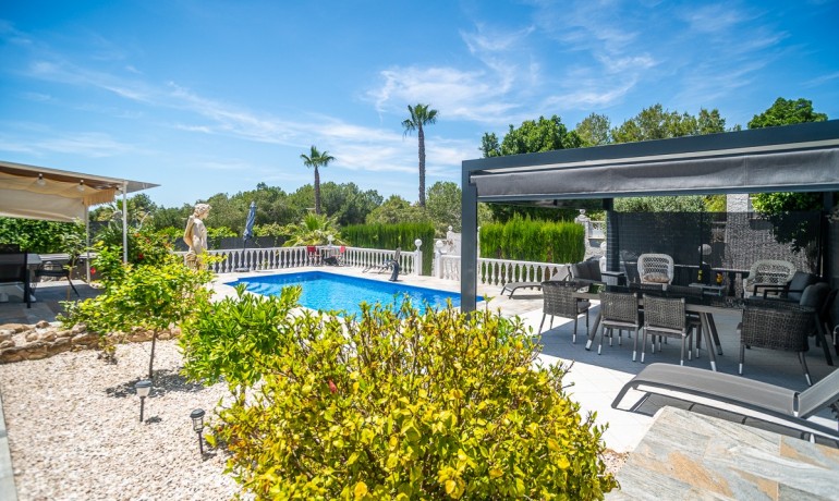Venta - Casa -
La Marina - LA MARINA