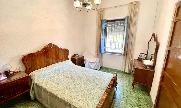 Sale - Villa -
La Romana - Villas de la Romana