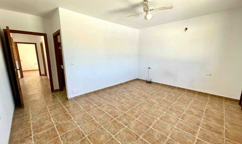 Venta - Villa -
Catral