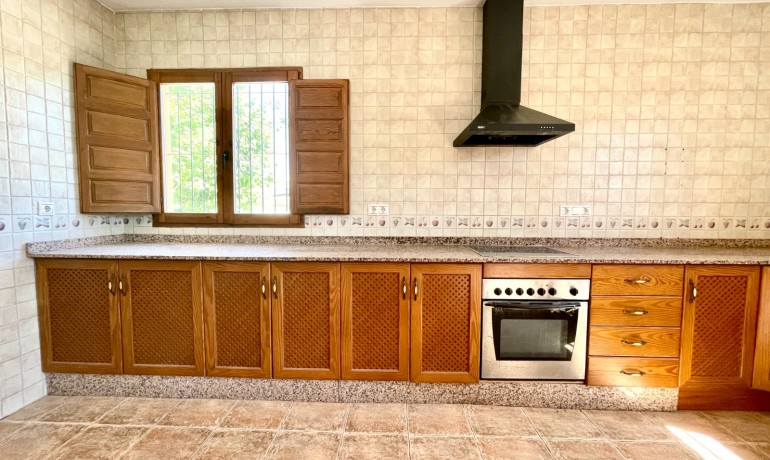 Venta - Villa -
Catral