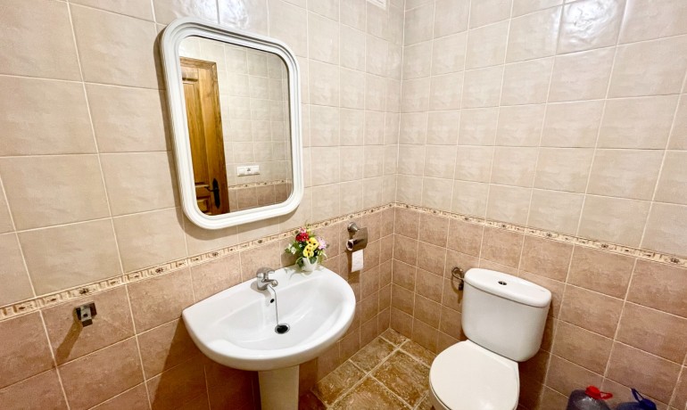 Venta - Villa -
Catral