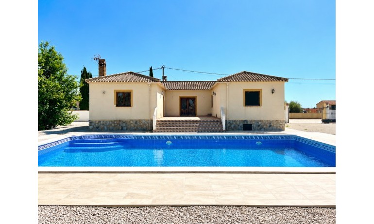 Venta - Villa -
Catral