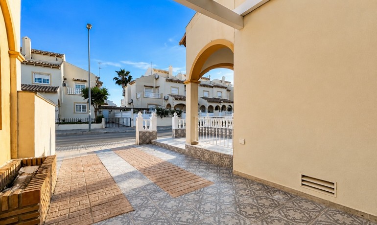 Sale - Apartment / Flat -
Orihuela Costa* - Los Almendros