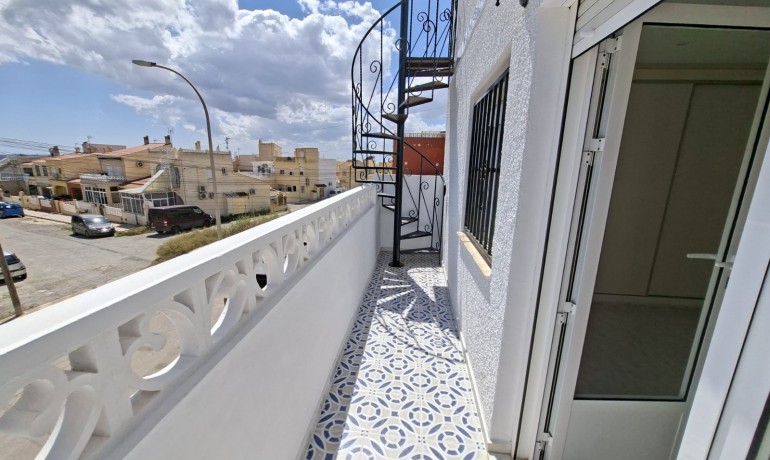 Sale - House -
La Marina - La Marina - Urbanization