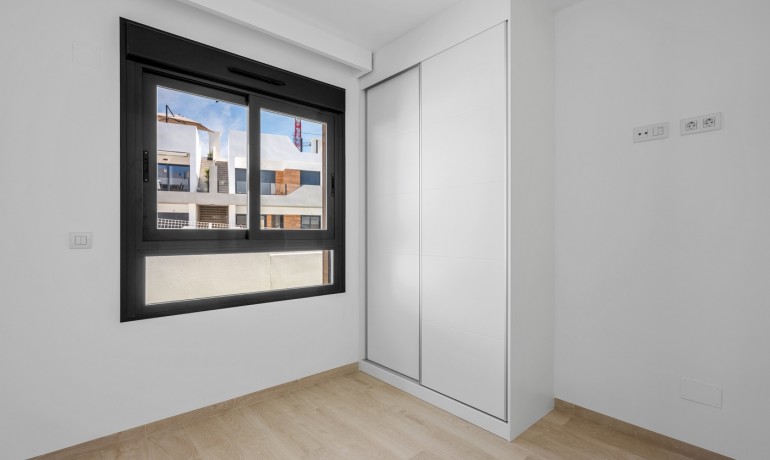 Sale - Apartment / Flat -
San Miguel de Salinas - San Miguel