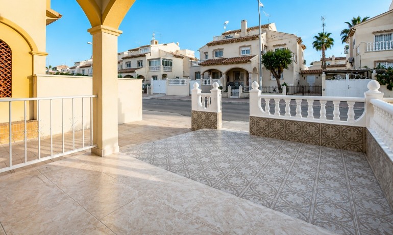 Sale - Apartment / Flat -
Orihuela Costa - Los Almendros