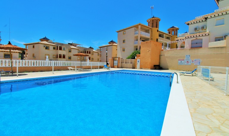 Sale - House -
Orihuela Costa* - Cabo Roig