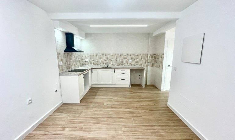 Sale - House -
Daya Vieja