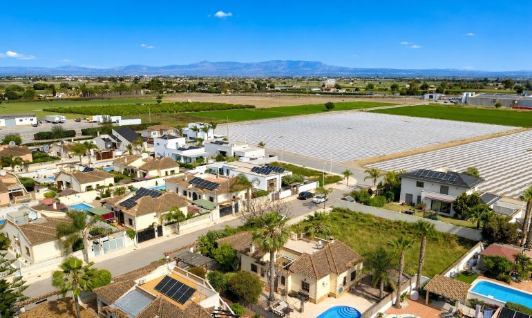 Sale - Villa -
Formentera del Segura - Fincas de La Vega