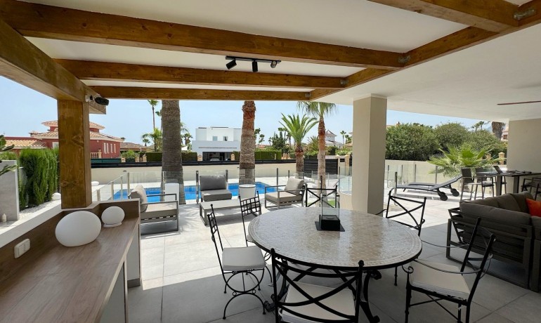 Sale - Villa -
Alfaz del Pi - Alfaz del Pi - Town