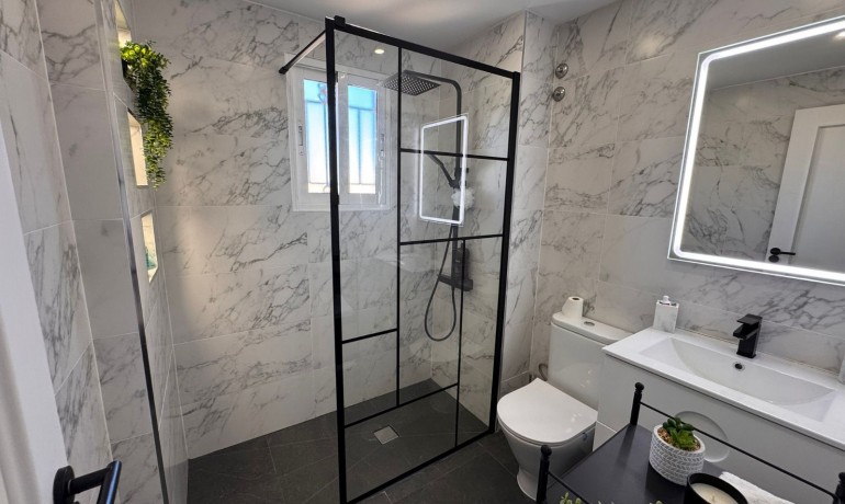 Sale - House -
Orihuela Costa - Lomas de Don Juan