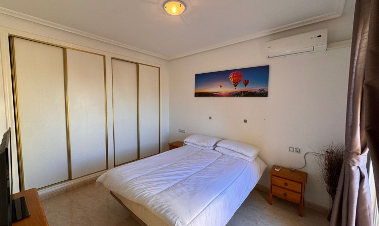 Sale - House -
Orihuela Costa - Lomas de Don Juan