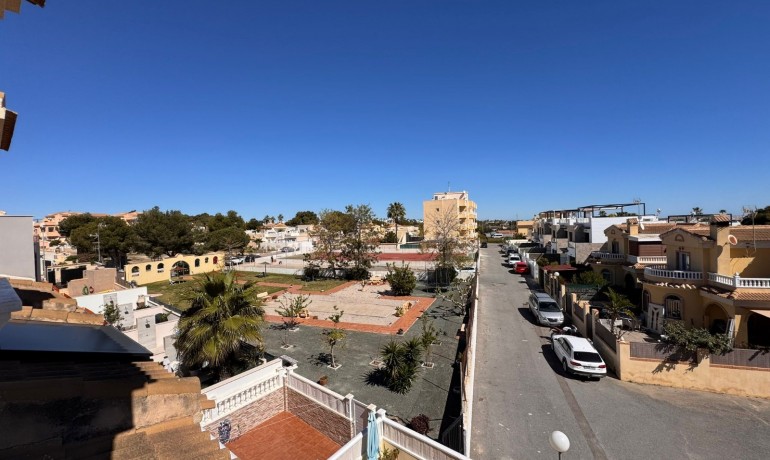 Sale - House -
Orihuela Costa - Lomas de Don Juan