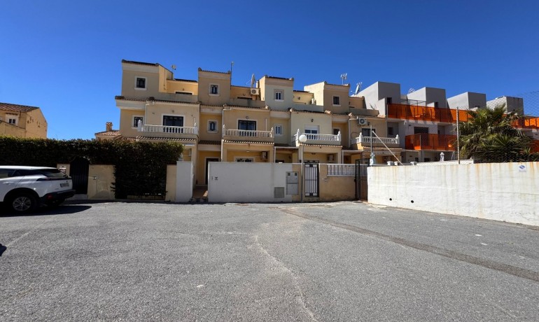 Sale - House -
Orihuela Costa - Lomas de Don Juan