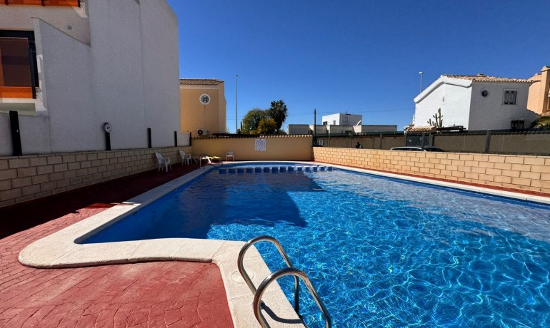 Sale - House -
Orihuela Costa - Lomas de Don Juan