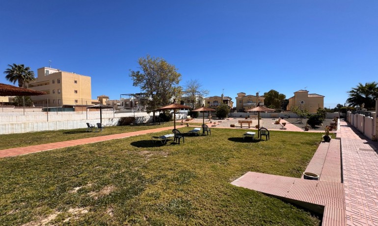 Sale - House -
Orihuela Costa - Lomas de Don Juan