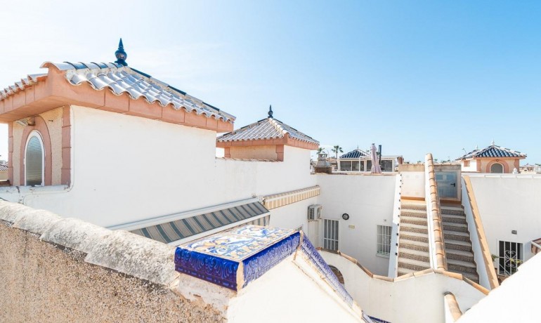 Sale - Villa -
Orihuela Costa* - Punta Prima