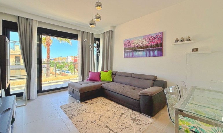 Sale - Apartment / Flat -
Pilar de La Horadada - Torre de La Horadada - Town