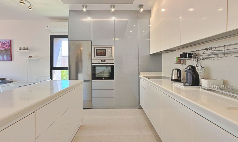 Sale - Apartment / Flat -
Pilar de La Horadada - Torre de La Horadada - Town