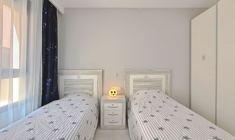 Sale - Apartment / Flat -
Pilar de La Horadada - Torre de La Horadada - Town