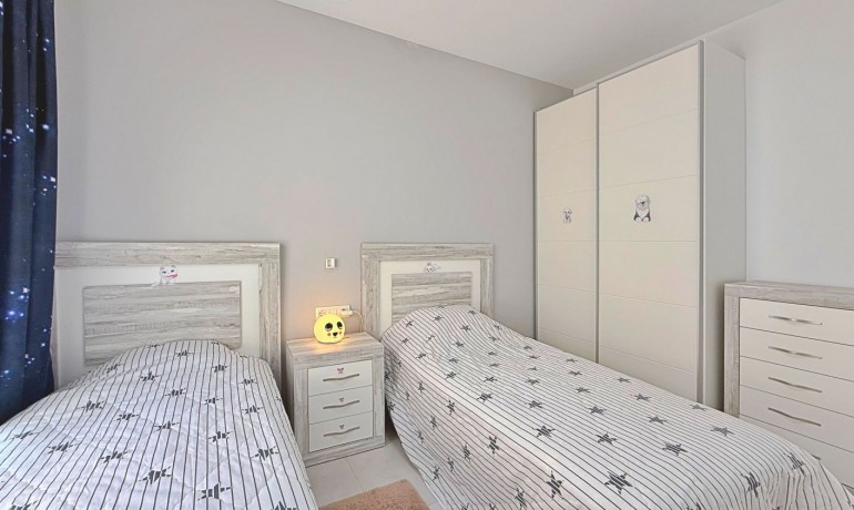 Sale - Apartment / Flat -
Pilar de La Horadada - Torre de La Horadada - Town