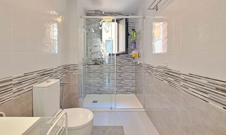 Sale - Apartment / Flat -
Pilar de La Horadada - Torre de La Horadada - Town