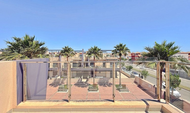 Sale - Apartment / Flat -
Pilar de La Horadada - Torre de La Horadada - Town