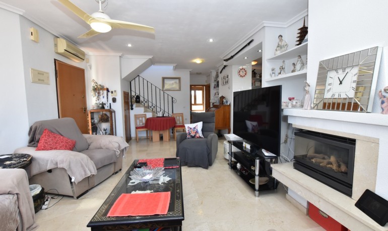 Sale - Villa -
Algorfa - La Finca Golf Resort
