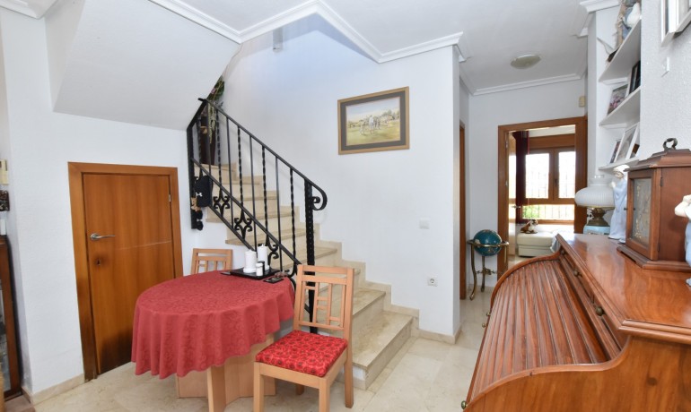 Sale - Villa -
Algorfa - La Finca Golf Resort
