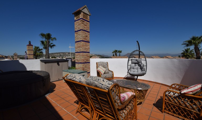 Sale - Villa -
Algorfa - La Finca Golf Resort