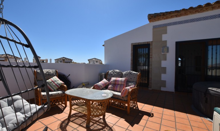 Sale - Villa -
Algorfa - La Finca Golf Resort