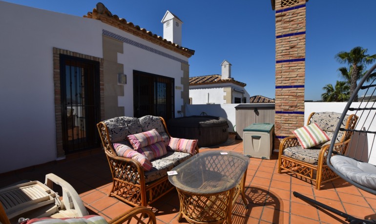 Sale - Villa -
Algorfa - La Finca Golf Resort