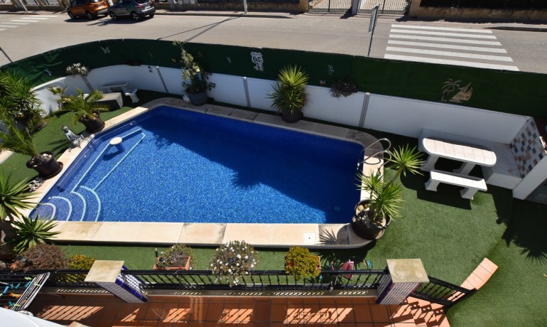 Sale - Villa -
Algorfa - La Finca Golf Resort