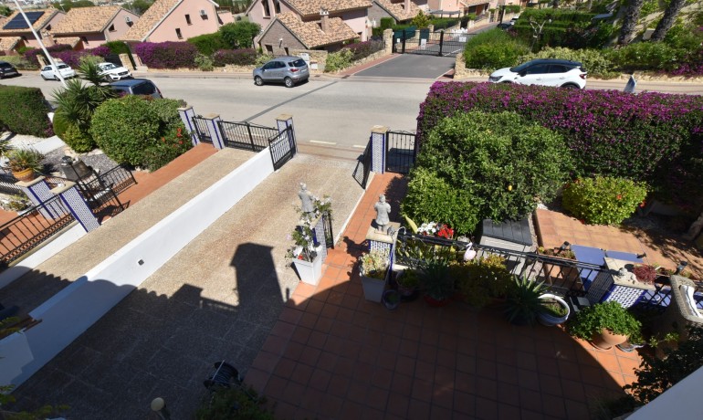 Sale - Villa -
Algorfa - La Finca Golf Resort