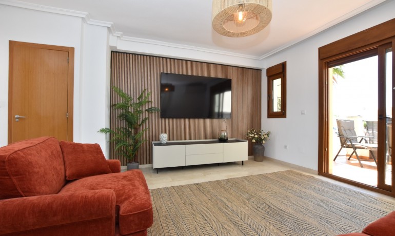 Sale - House -
Algorfa - La Finca Golf Resort