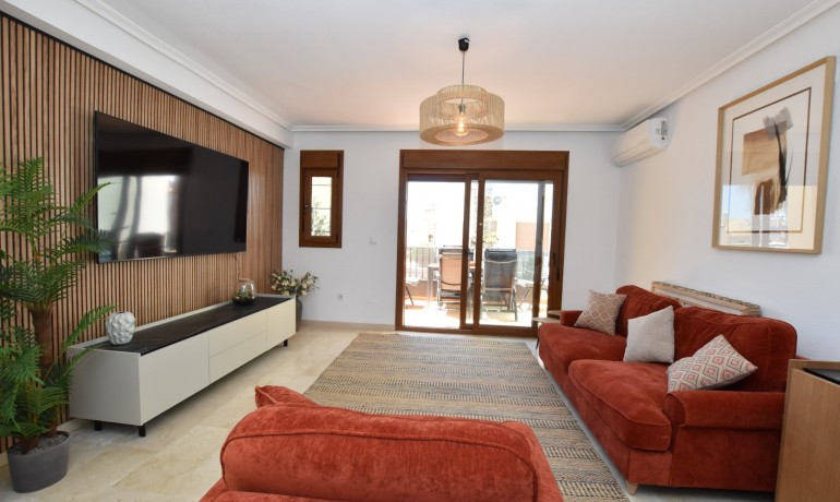 Sale - House -
Algorfa - La Finca Golf Resort