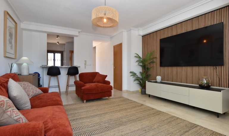 Sale - House -
Algorfa - La Finca Golf Resort