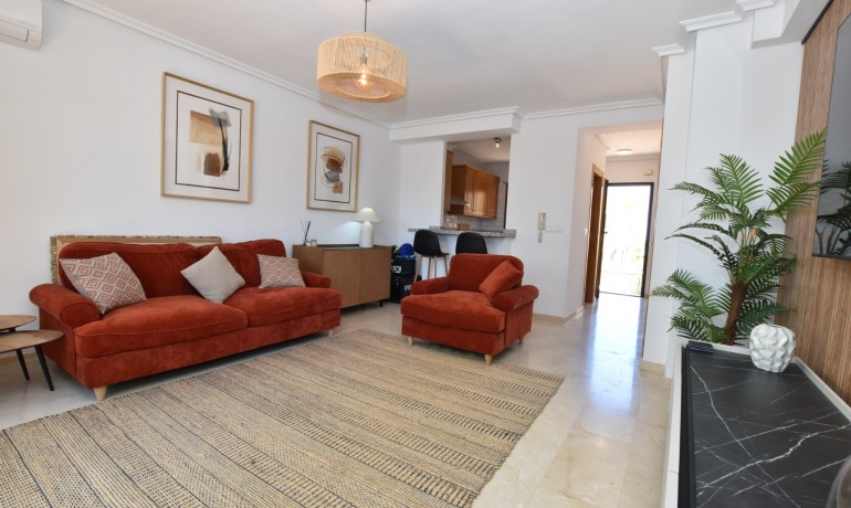 Sale - House -
Algorfa - La Finca Golf Resort
