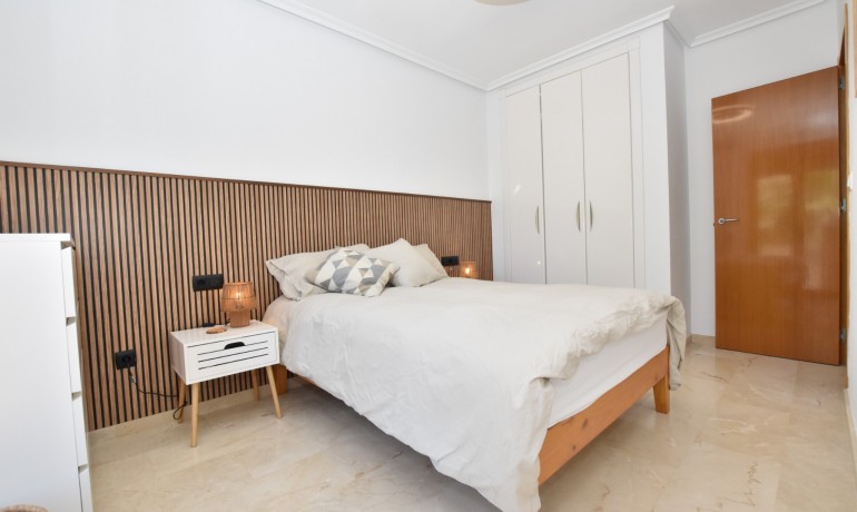 Sale - House -
Algorfa - La Finca Golf Resort