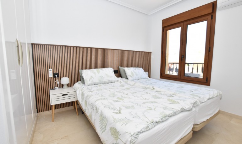 Sale - House -
Algorfa - La Finca Golf Resort