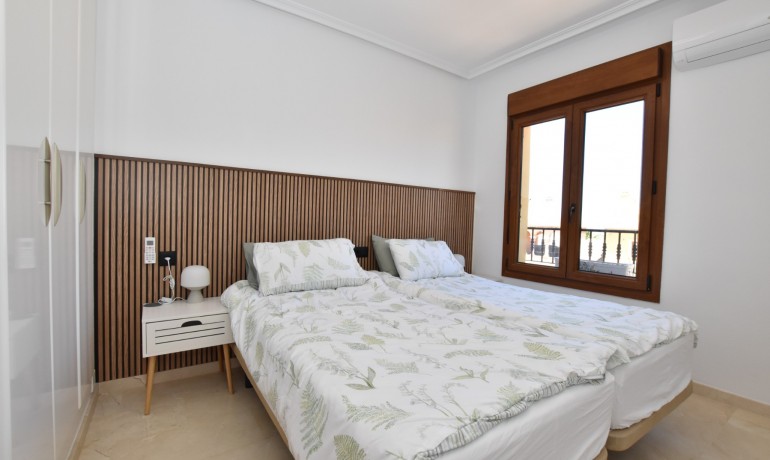 Sale - House -
Algorfa - La Finca Golf Resort